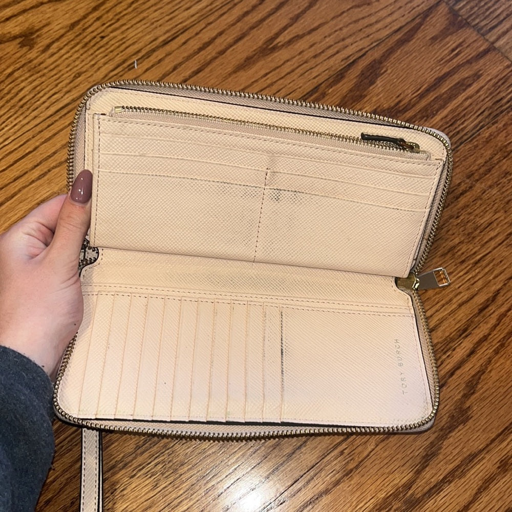 Tory Burch Woman’s Light Pink Wallet and Card Case