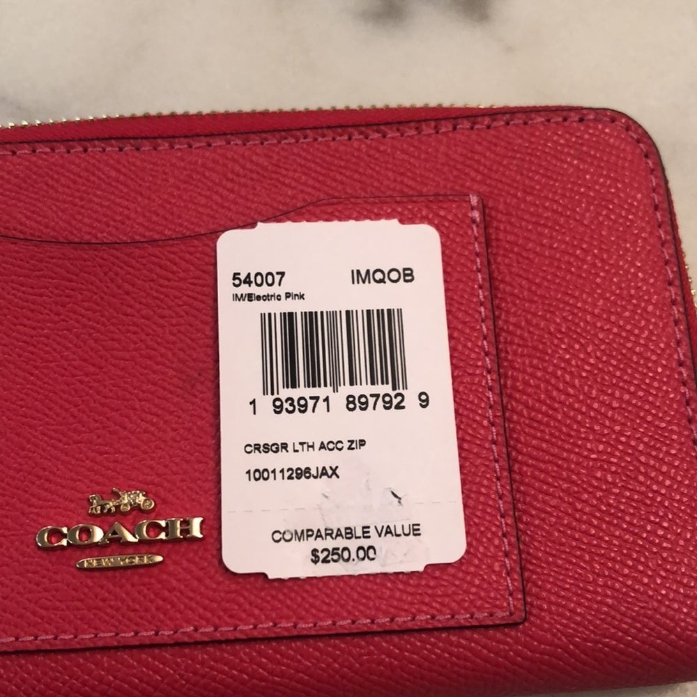 NWT Coach Pink Zip Around Wallet with Gold Zipper