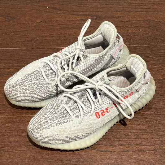 Yeezy Adults Sneakers in Light Gray and Red Size 8.5