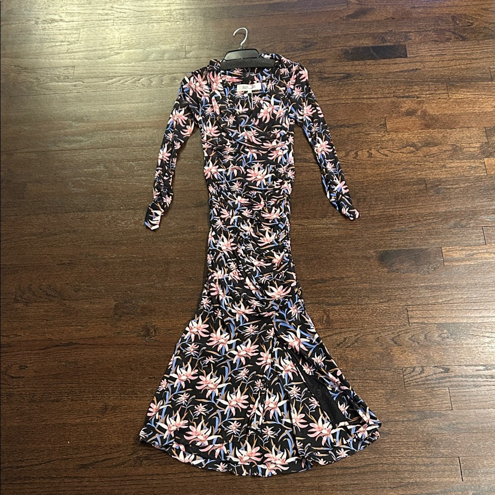 NWT Diane Von Furstenberg Women’s Black Floral Long Sleeve Dress Size Medium