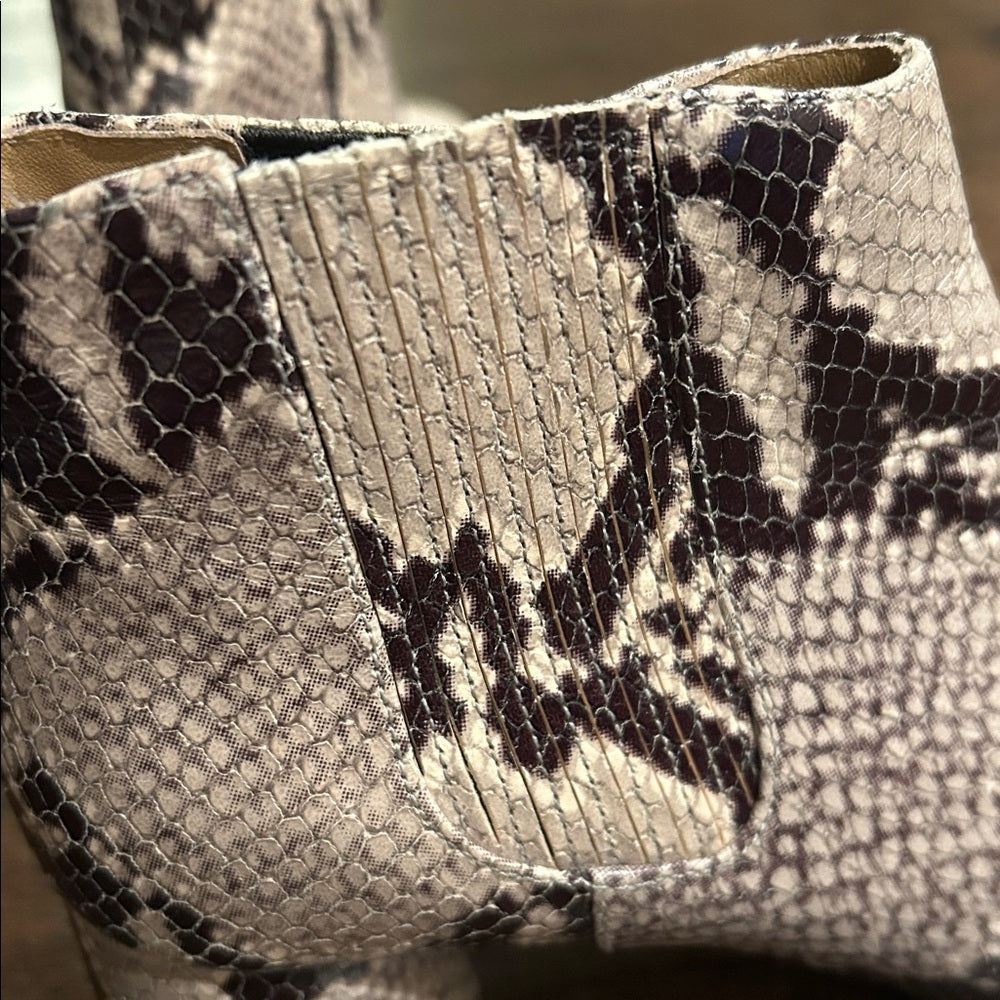 Marc Jacobs Women’s Snakeskin Ankle Boot Size 35