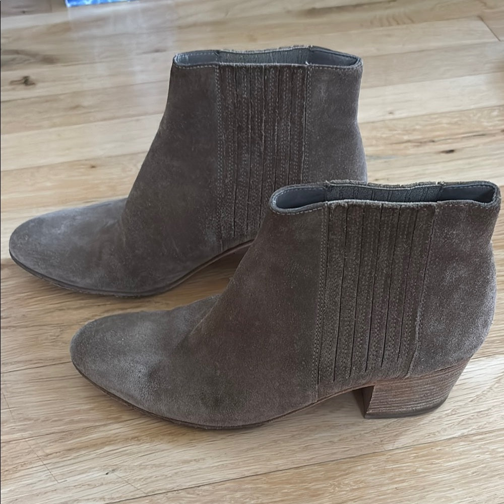 Vince Women’s Brown Suede Ankle Boots Size 8.5