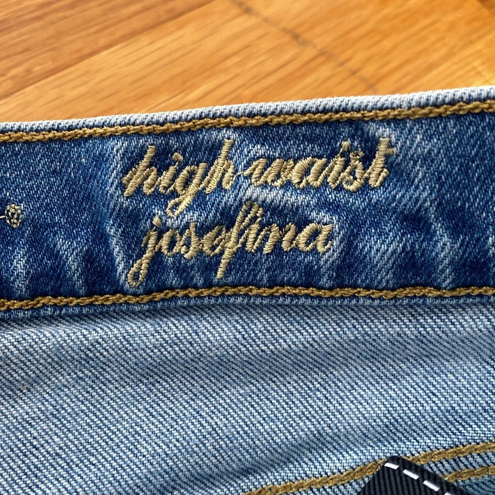 7 For All Mankind Women’s Blue Ripped Jeans Size 25