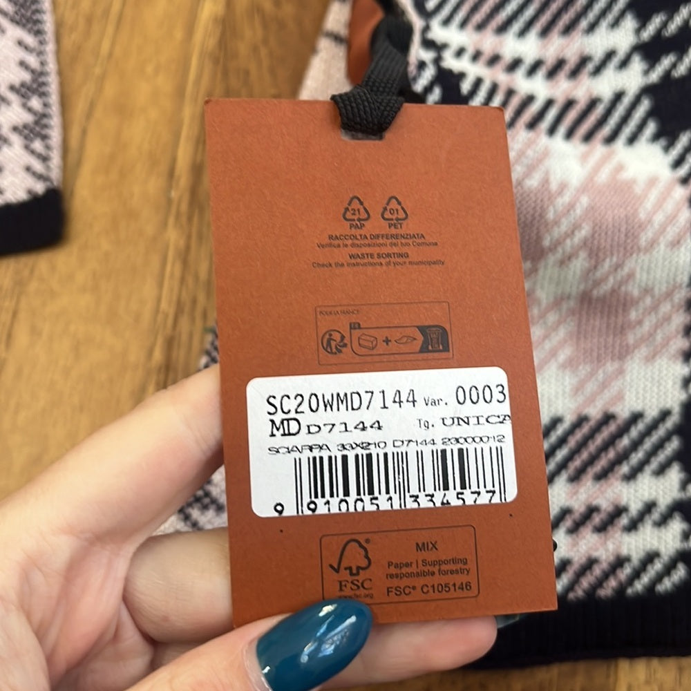 NWT Missoni Woman’s Pink and Black Plaid Scarf