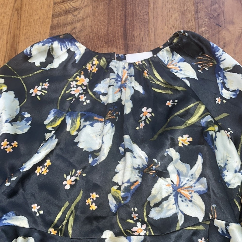 5à7 Cinq a Sept Woman’s Floral Silk Top Size XS