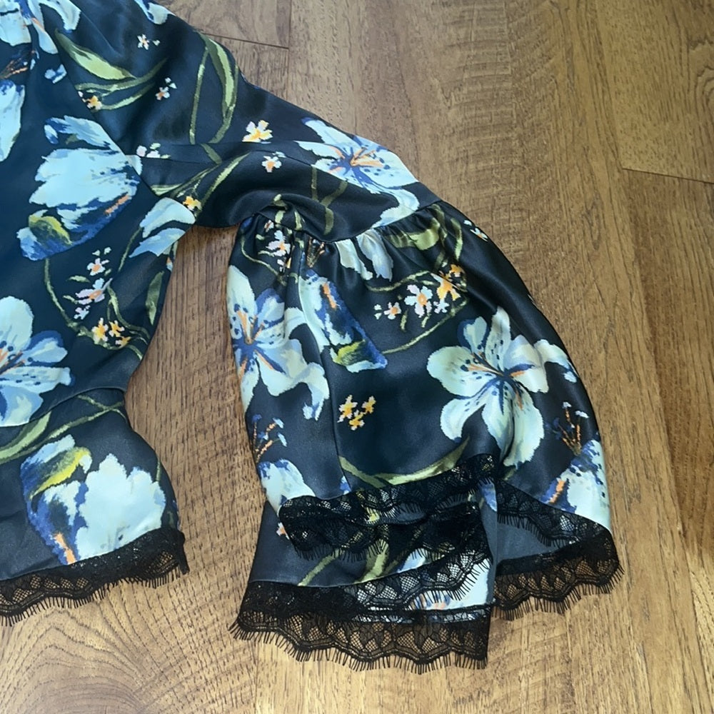 5à7 Cinq a Sept Woman’s Floral Silk Top Size XS