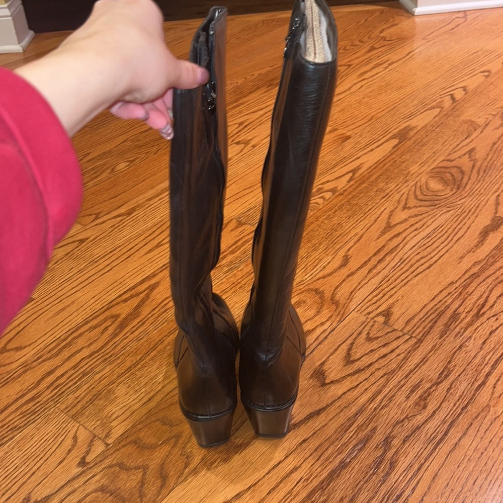 Rockport Woman’s Black Boots Size 9