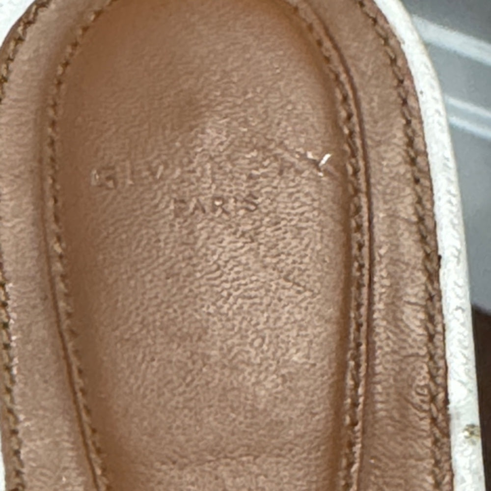 Givenchy Women’s White and Black Fur Women's Flats Size 41