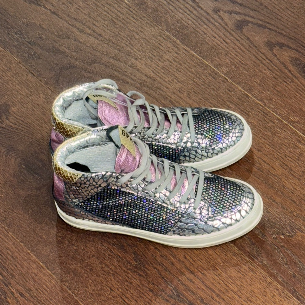 P448 Women’s Sneakers with Metallic Accents Size 38/8