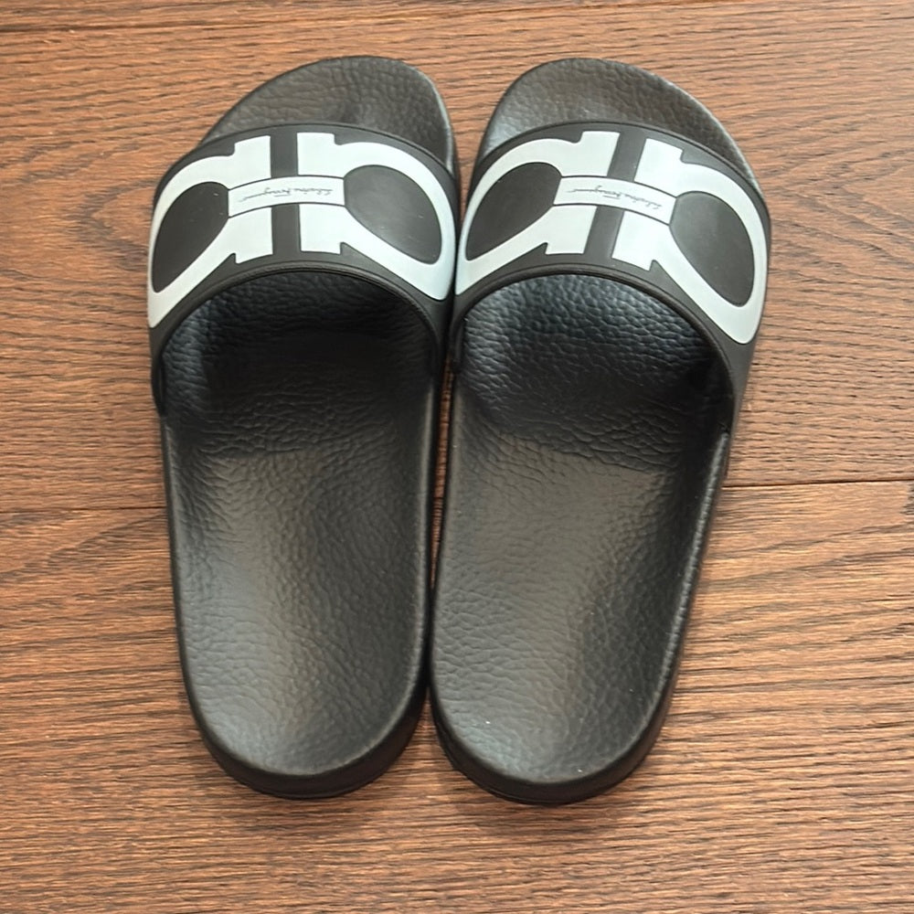 NWT Salvatore Ferragamo Groovy Womens Slip On Summer Slide Sandals Size 11