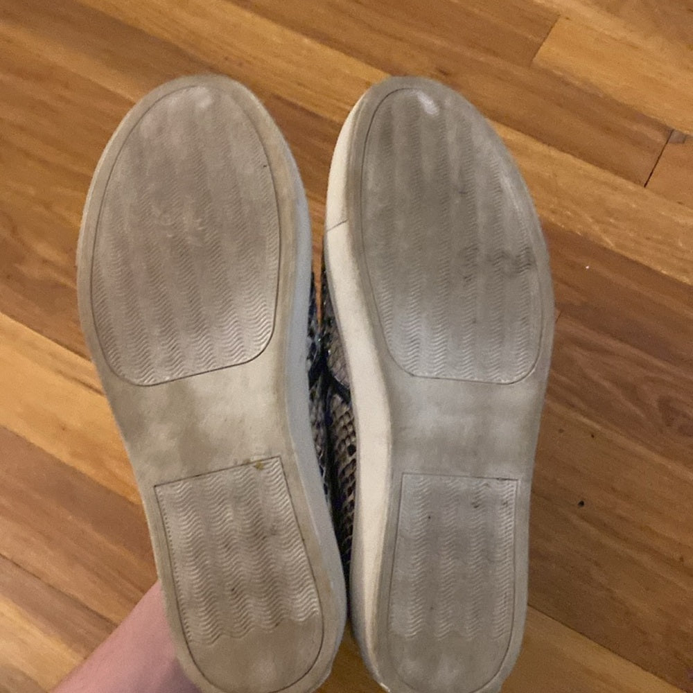 Steve Madden Women’s Snake Skin Studded Slip On Shoes Size 7.5