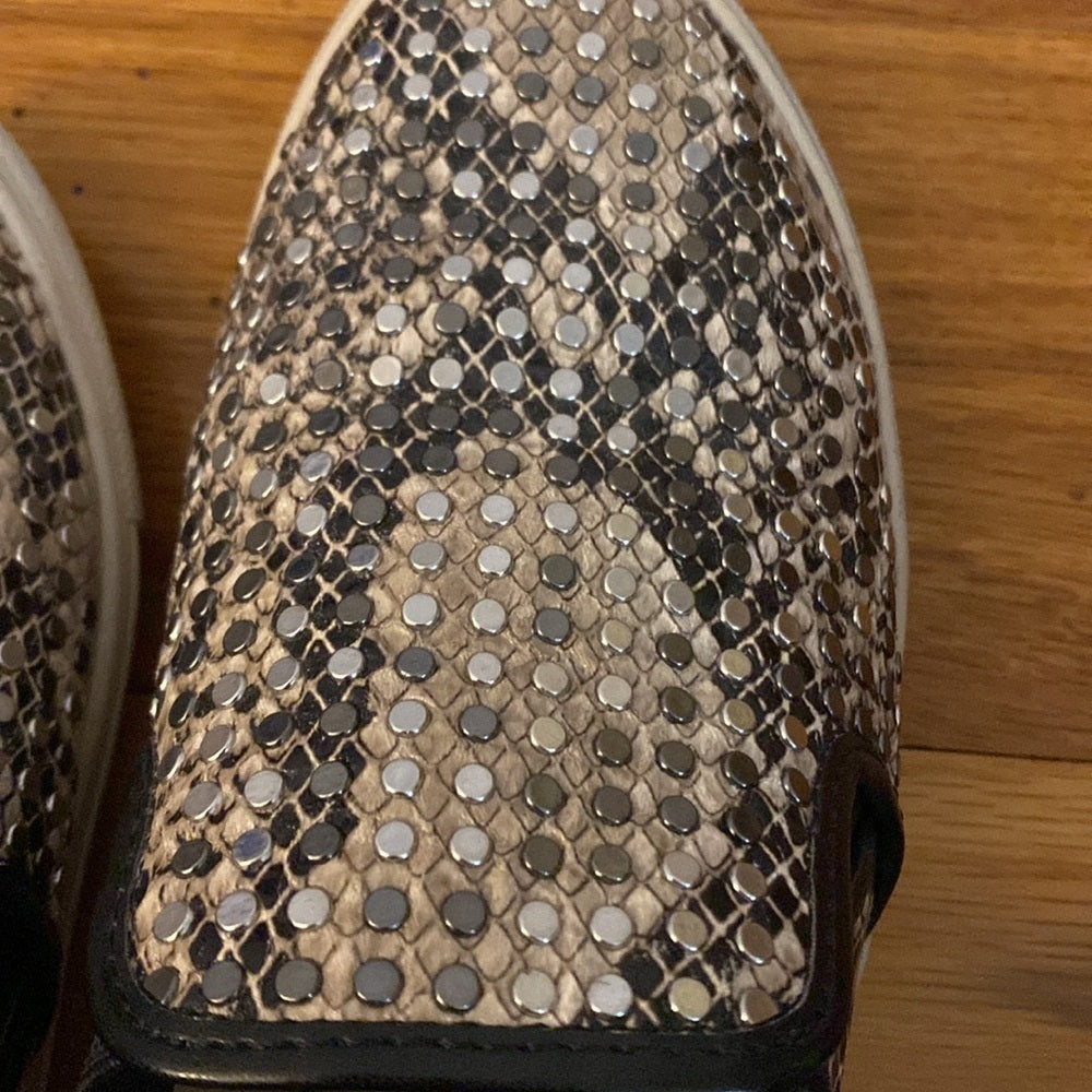 Steve Madden Women’s Snake Skin Studded Slip On Shoes Size 7.5