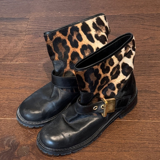 Giuseppe Zanotti Leopard Print Black Leather Boots with Gold Buckle Size 41/11
