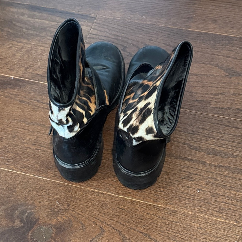 Giuseppe Zanotti Leopard Print Black Leather Boots with Gold Buckle Size 41/11