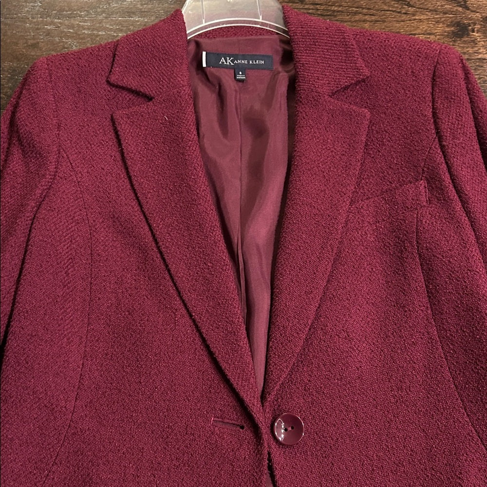 NWT Anne Klein Women's Burgundy Blazer Size 6