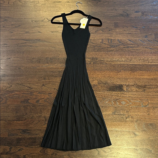 NWT Sevenday Women’s Elegant Black Sleeveless Dress One Size Fits All
