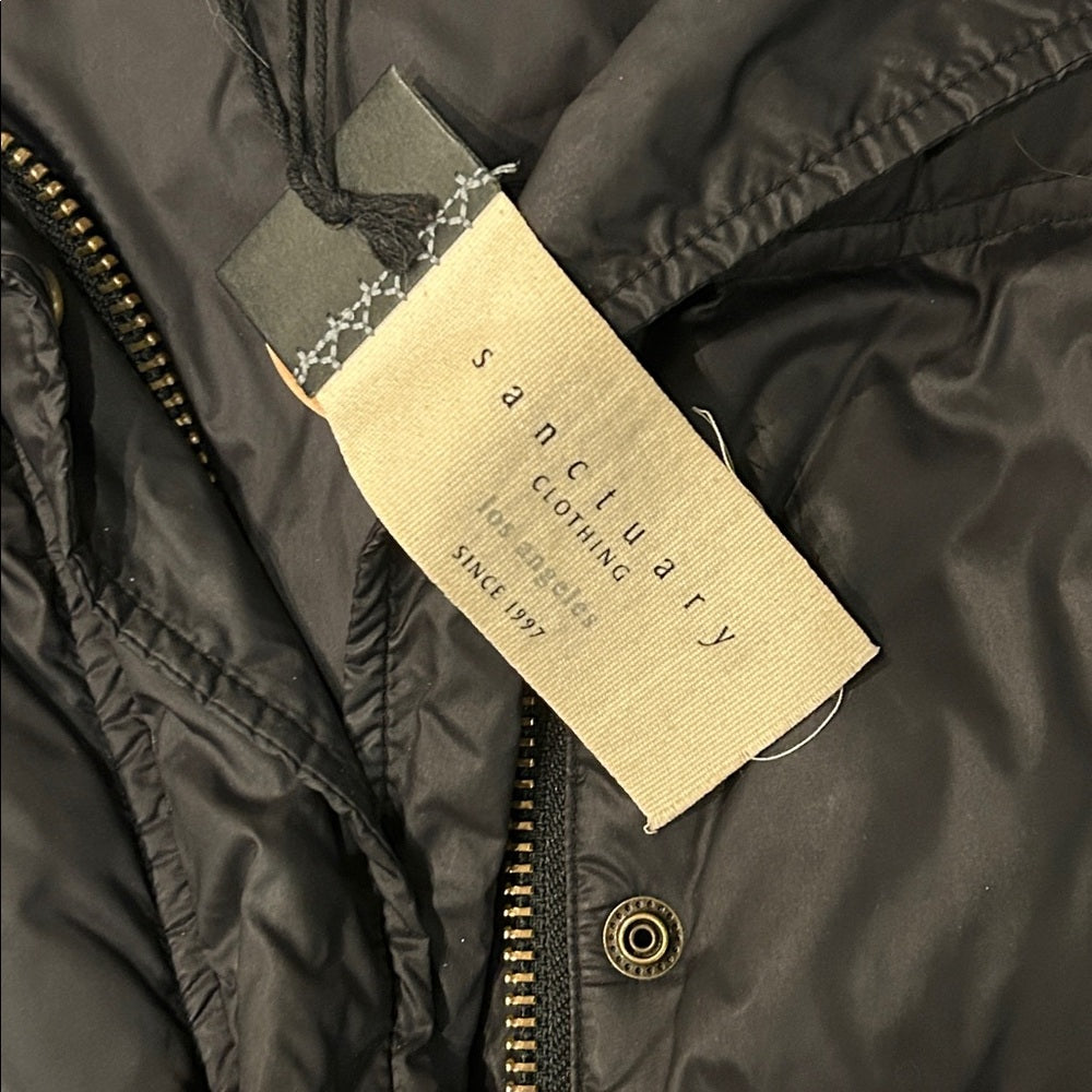 NWT Sanctuary Women’s Black Puffer Jacket with Belt Size Medium