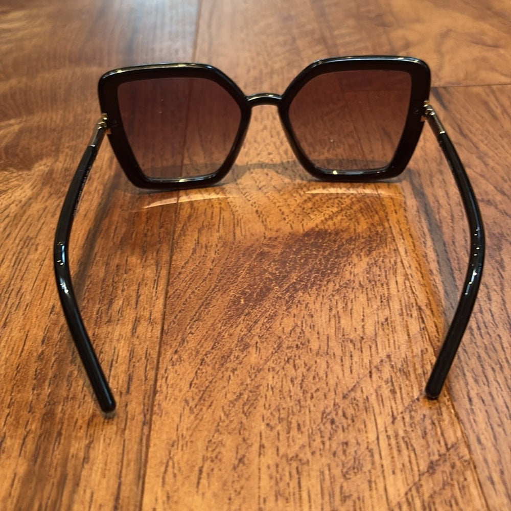 Prada Woman’s Black Sunglasses