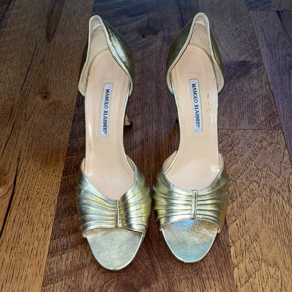 Manolo Blahnik Woman’s Gold Heels Size 40/10