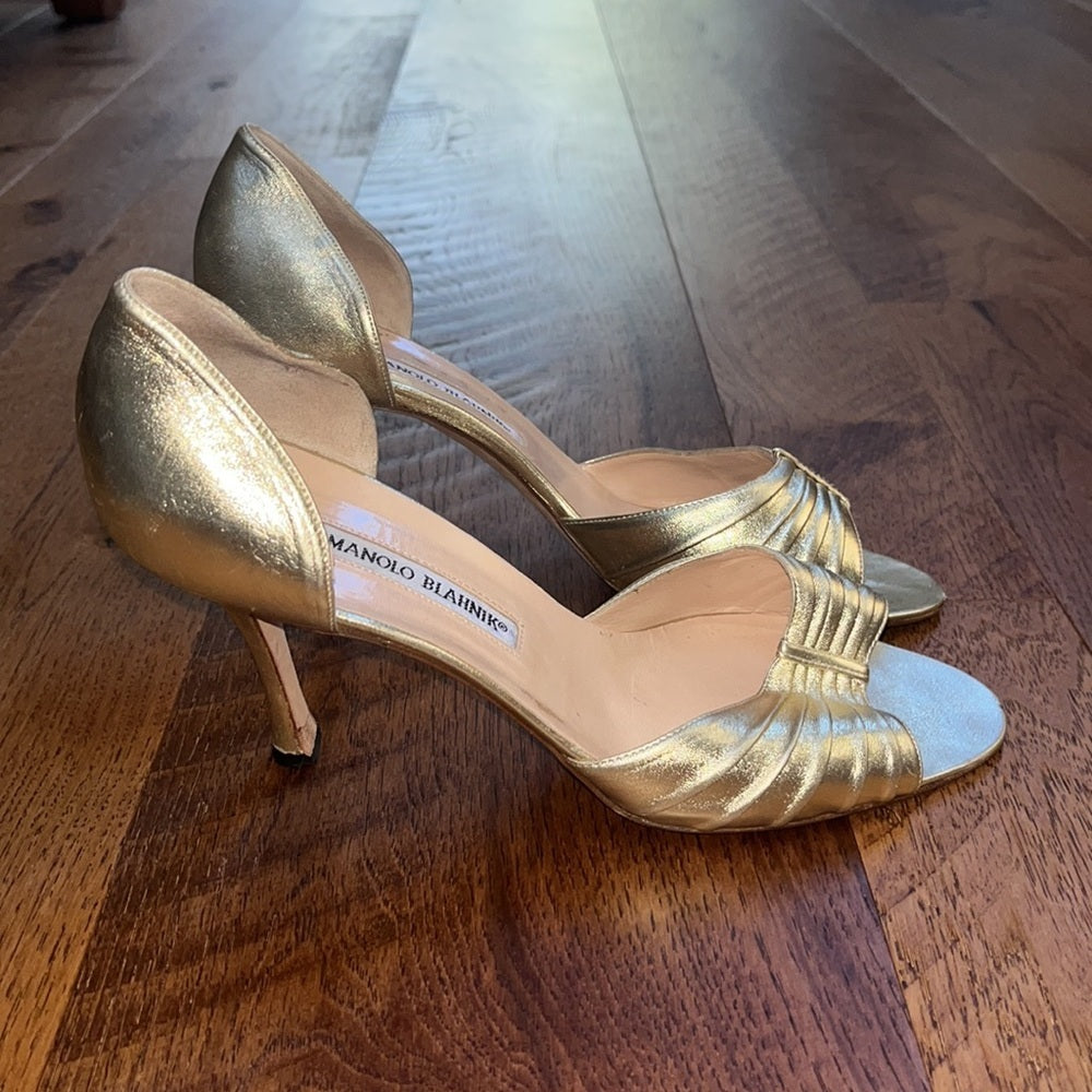 Manolo Blahnik Woman’s Gold Heels Size 40/10