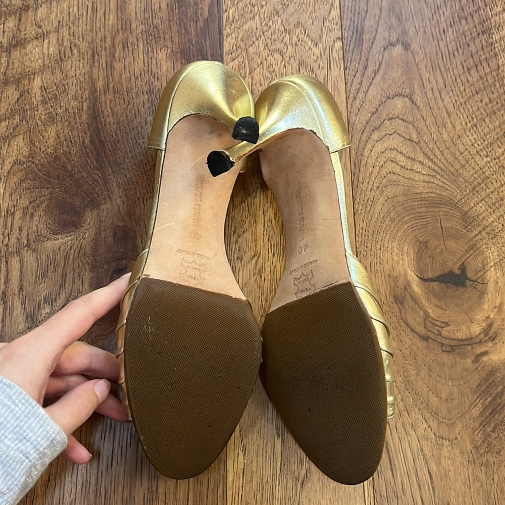 Manolo Blahnik Woman’s Gold Heels Size 40/10