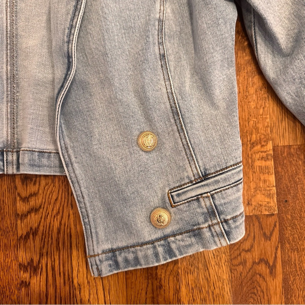Generation Love Women's Light Blue Denim Jacket Size Large