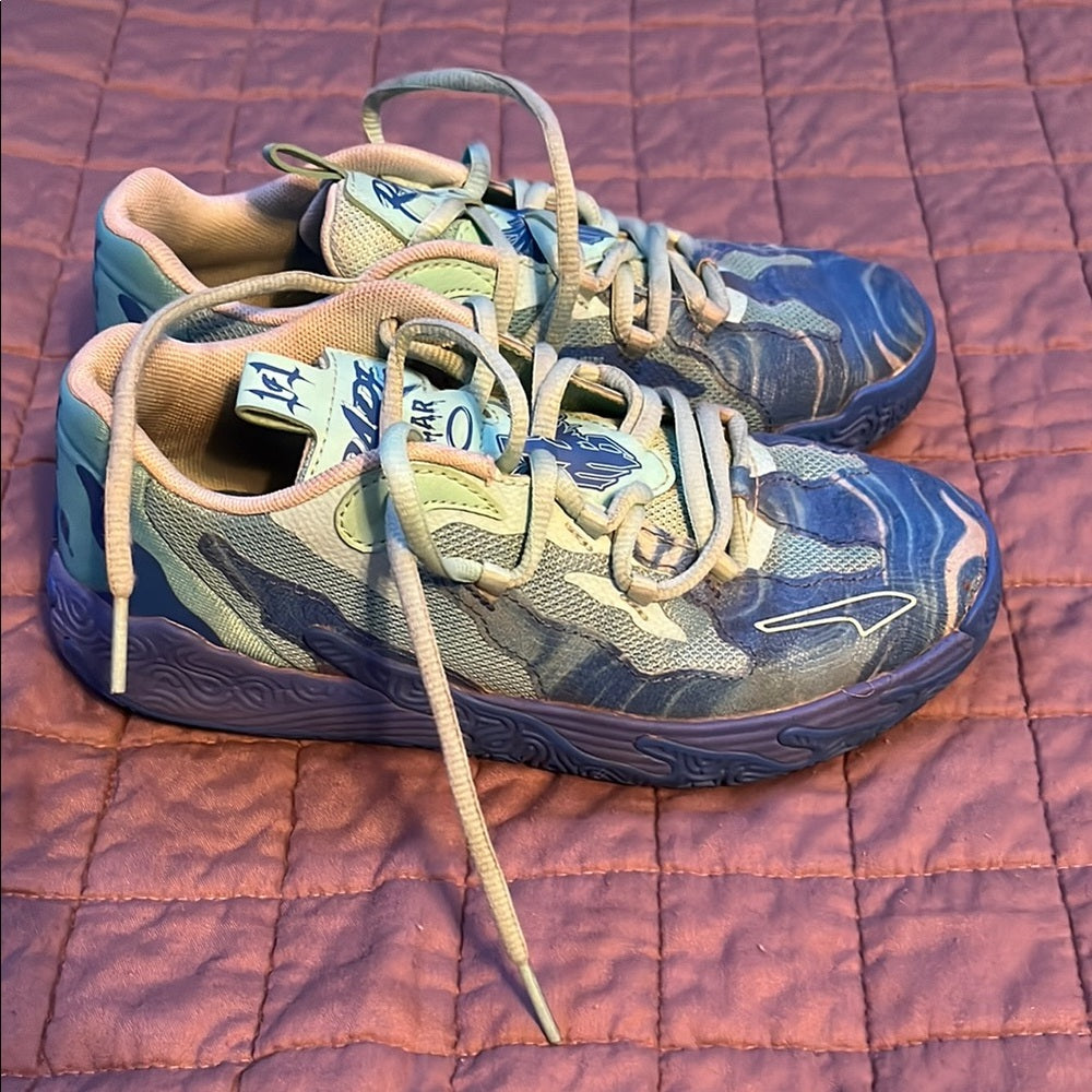 Puma Melo Boys Blue and Green Shoes Size: 3.5