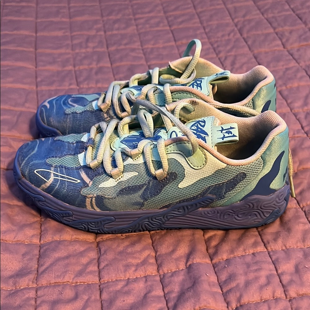 Puma Melo Boys Blue and Green Shoes Size: 3.5