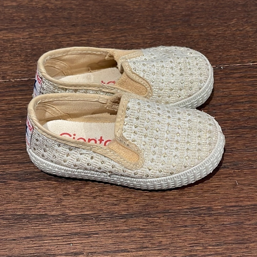 Cienta Baby Girls Slip On Shoes Size 5