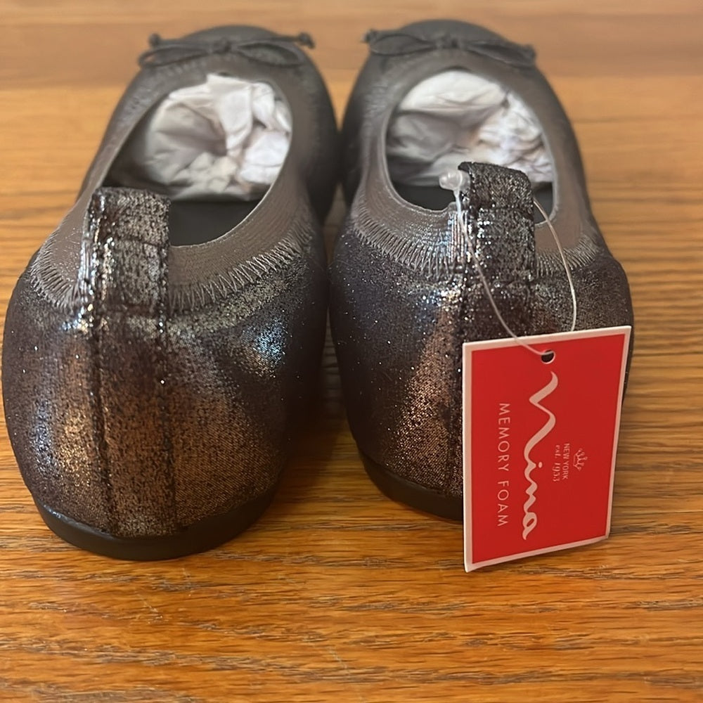 NWT Nina Girl’s Silver Shoes Size 2.5