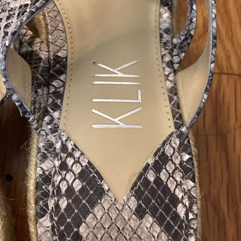 Klik Women’s Gray Snakeskin Sandals Size 7