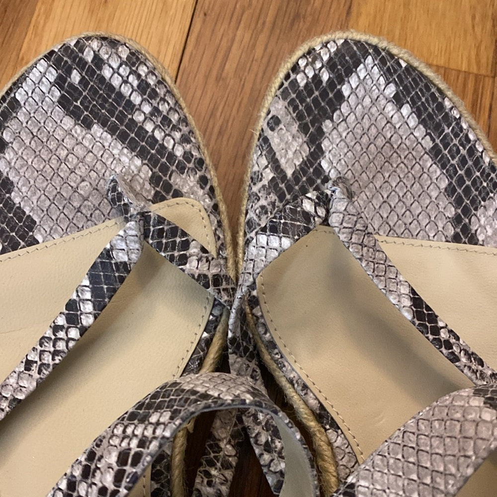 Klik Women’s Gray Snakeskin Sandals Size 7