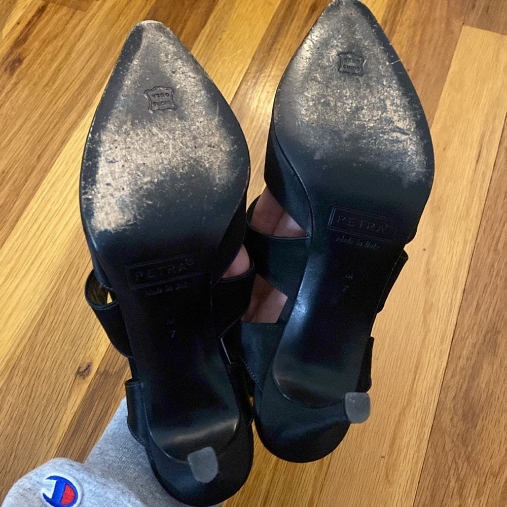 Petra Women’s Black Pointed Toe Heels Size 7