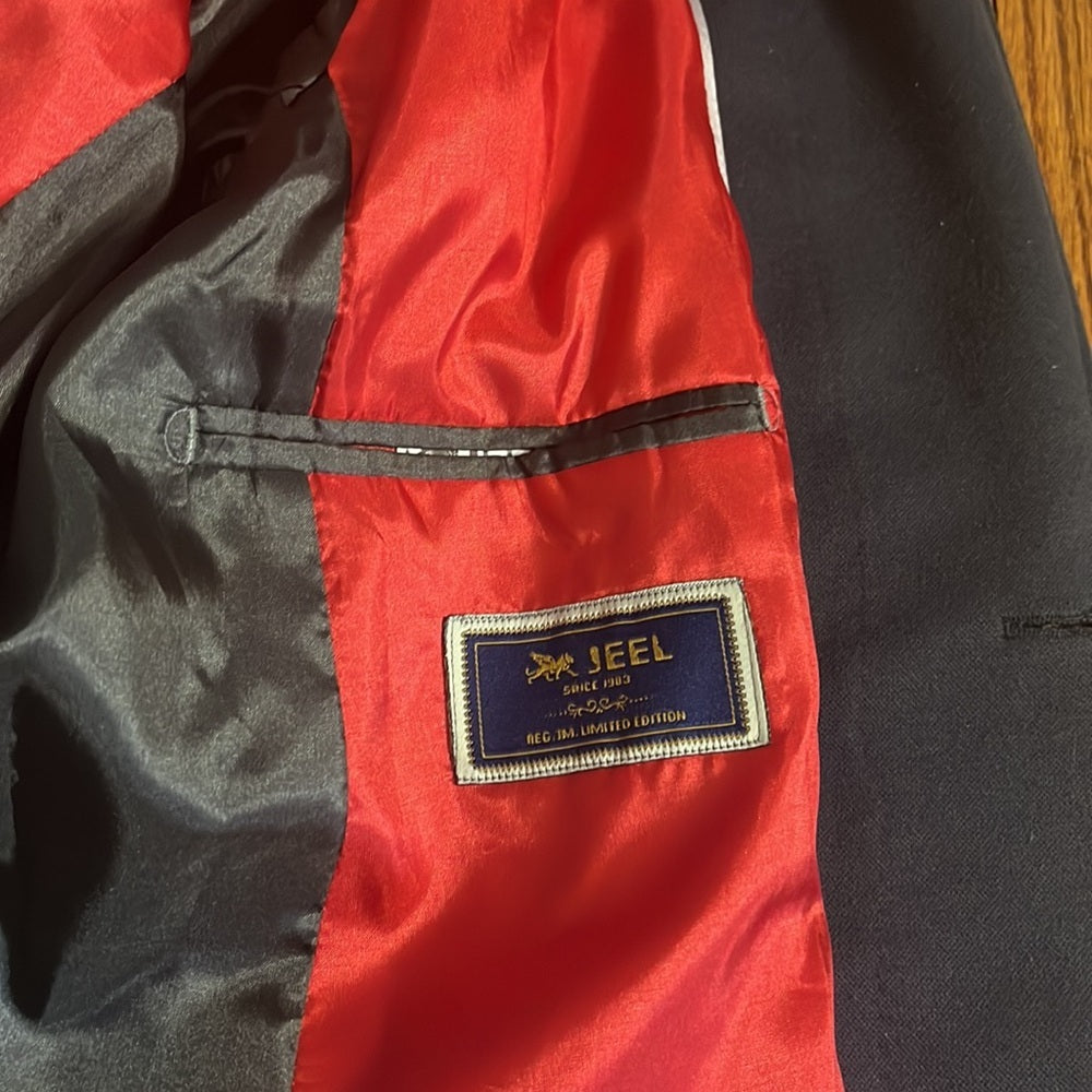 Jeel Men’s Navy and Red Blazer Size 50