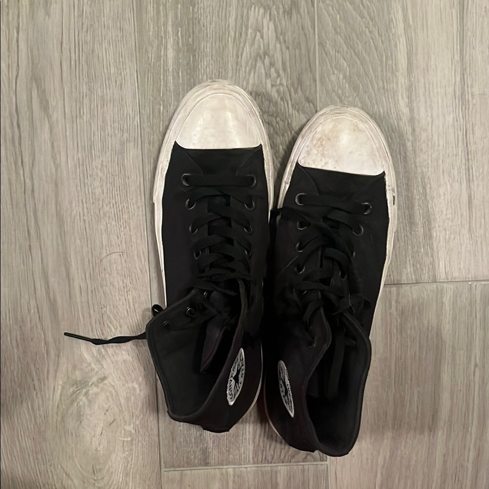 Converse - Chuck Taylor Unisex Black and White Shoes Size: 8.5 Mens 10.5 Womens