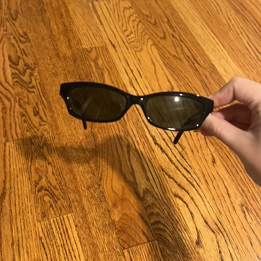 Woman’s Black Sunglasses