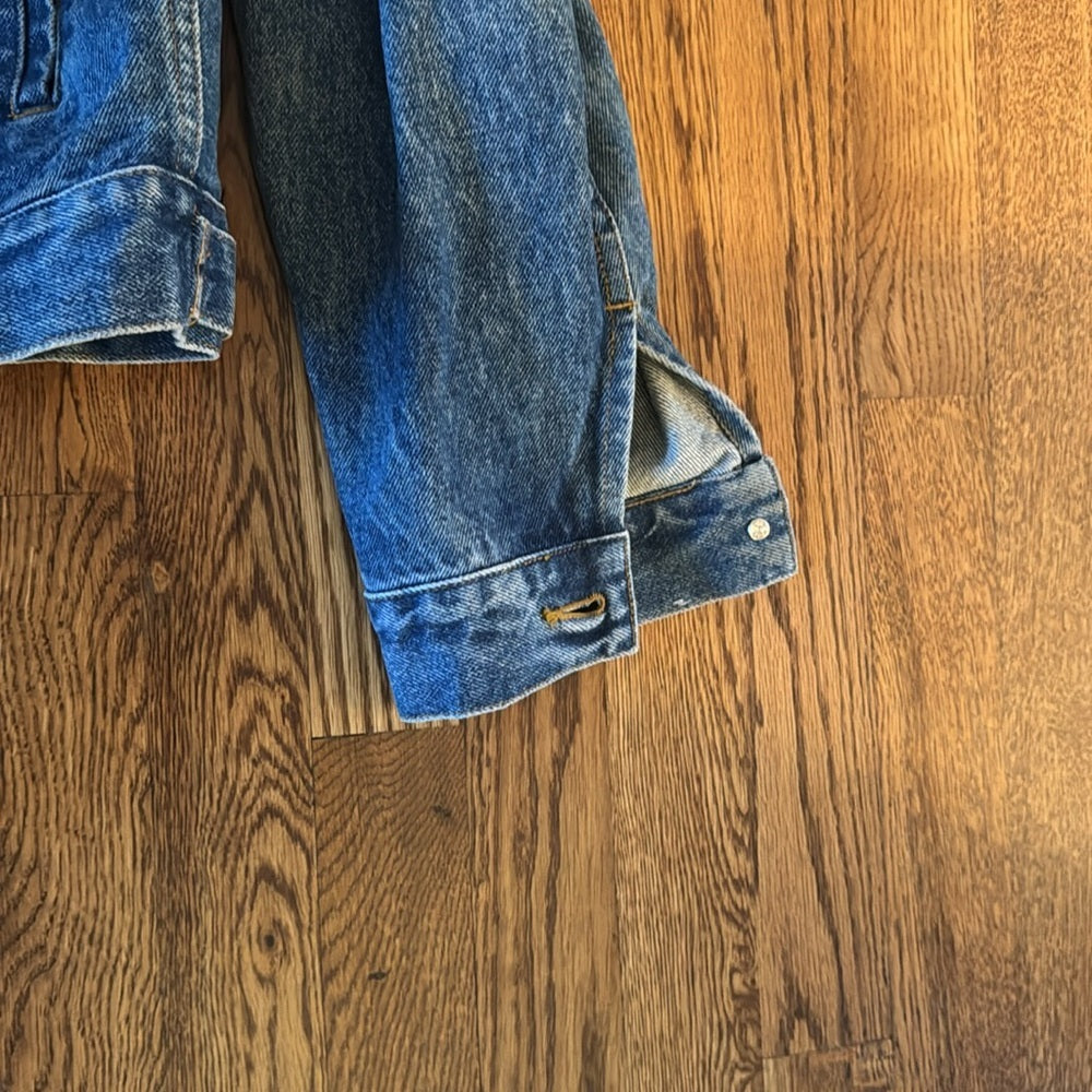 Gap Denim Women’s Classic Denim Jacket with Eye Design Size Medium
