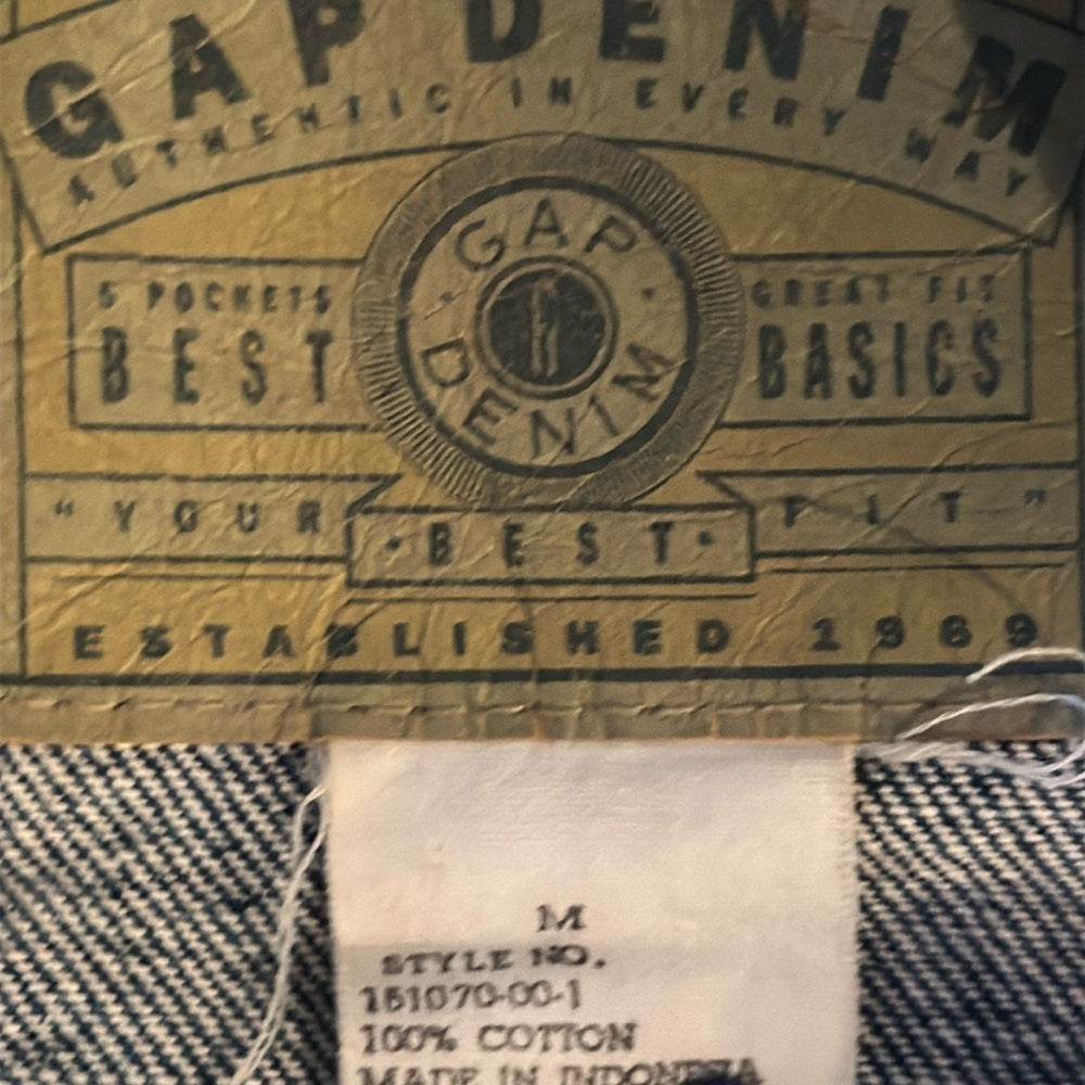 Gap Denim Women’s Classic Denim Jacket with Eye Design Size Medium