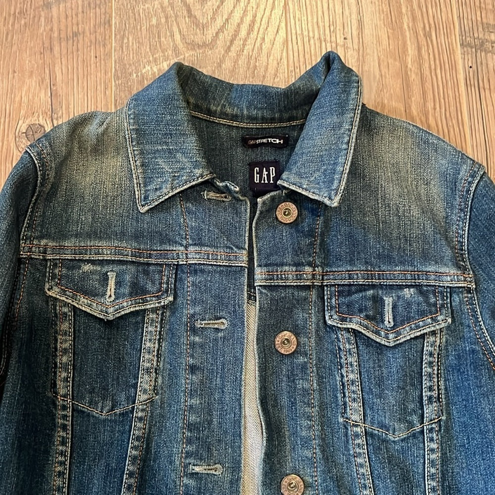 GAP Woman’s Jean Jacket Size Small
