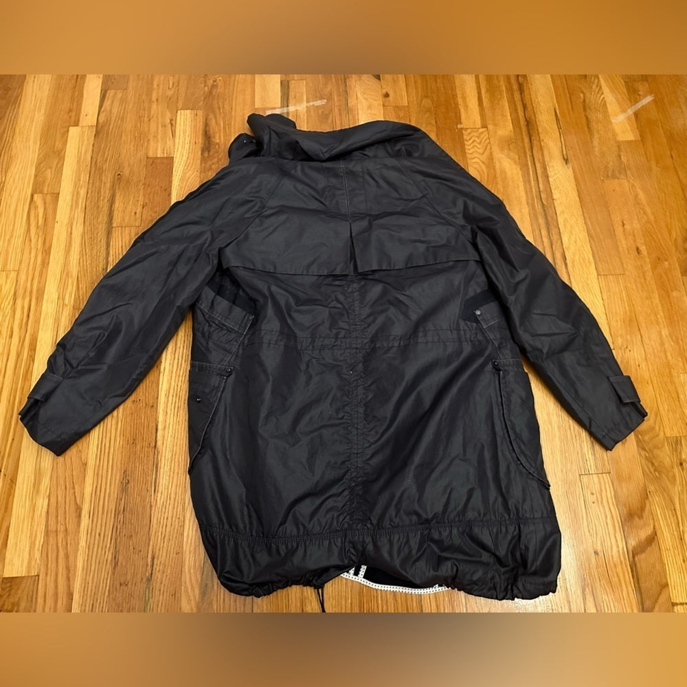 McGinn Black Thick Rain Jacket Size 38