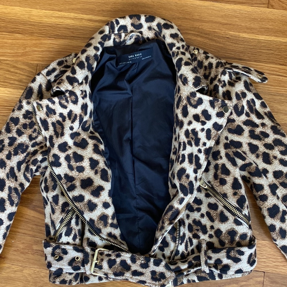 Zara Women’s Leopard Print Zip Up Jacket Size S