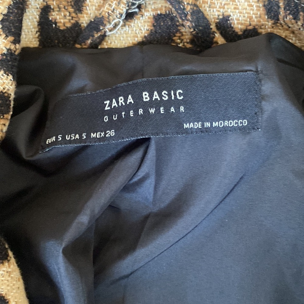 Zara Women’s Leopard Print Zip Up Jacket Size S