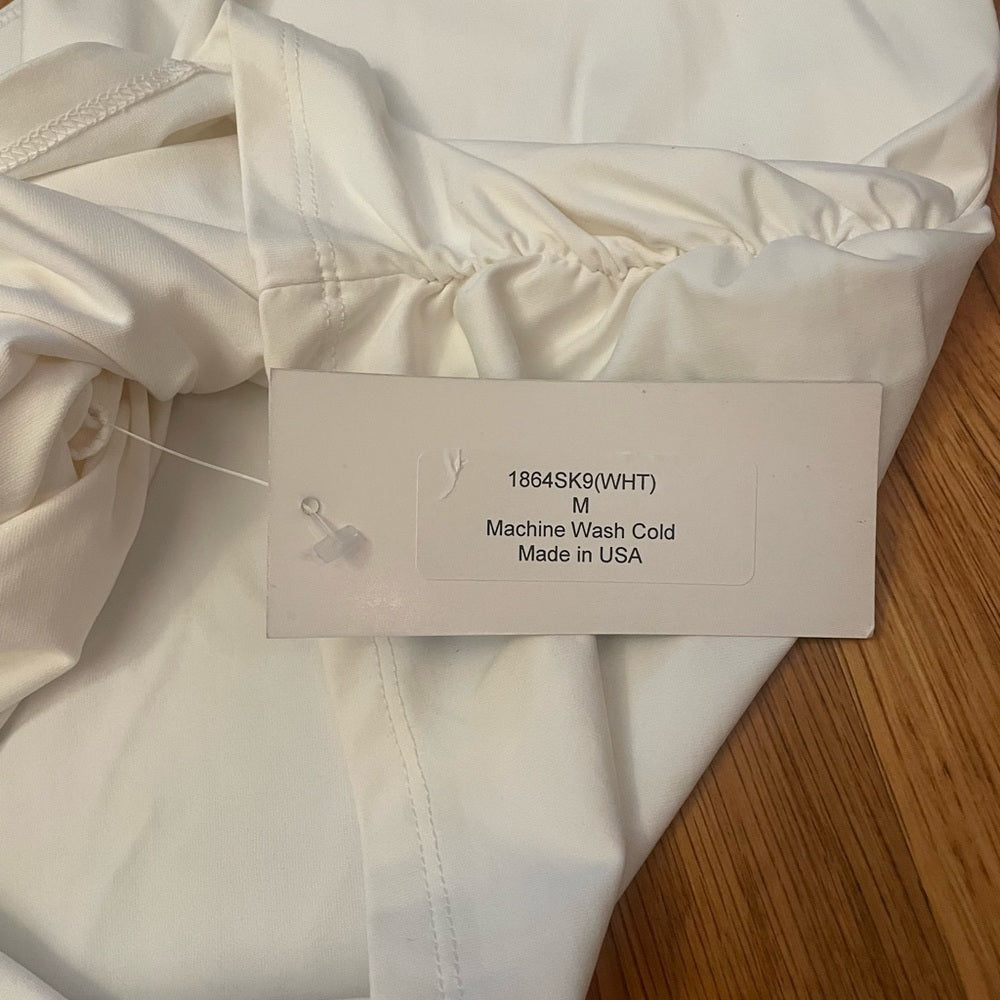NWT Fox’s White Tank Top Size Medium