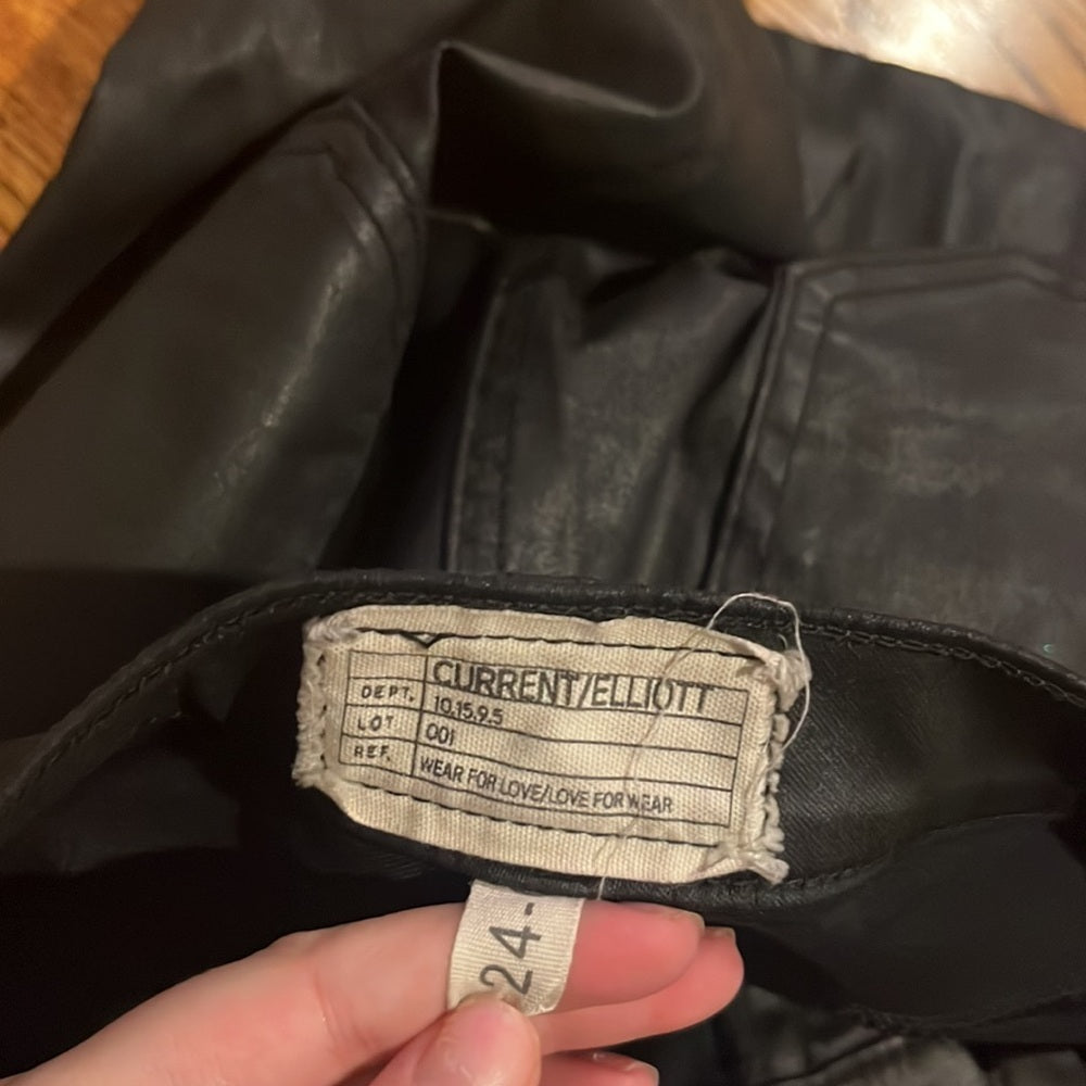 Current/Elliot Woman’s Black The Stiletto Black Coated Jeans Size 24