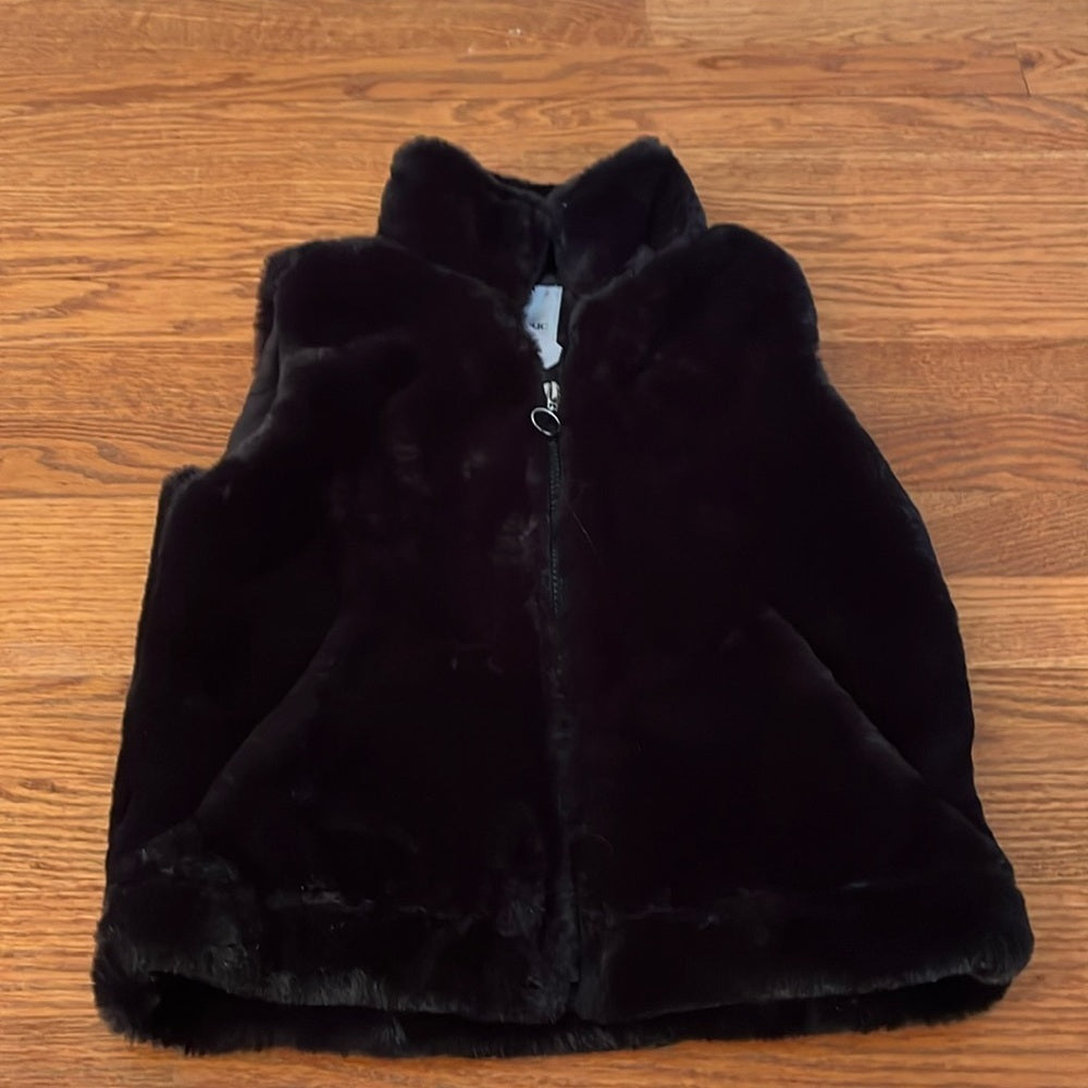 NWT Urban Republic Girl’s Black Vest Size Small