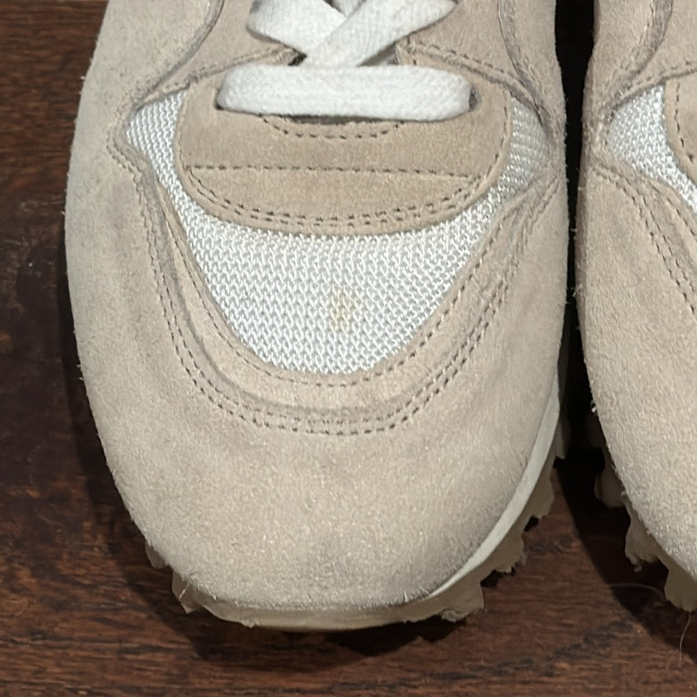 Closed Women’s White and Light Grey/Cream Sneakers Size 37/7
