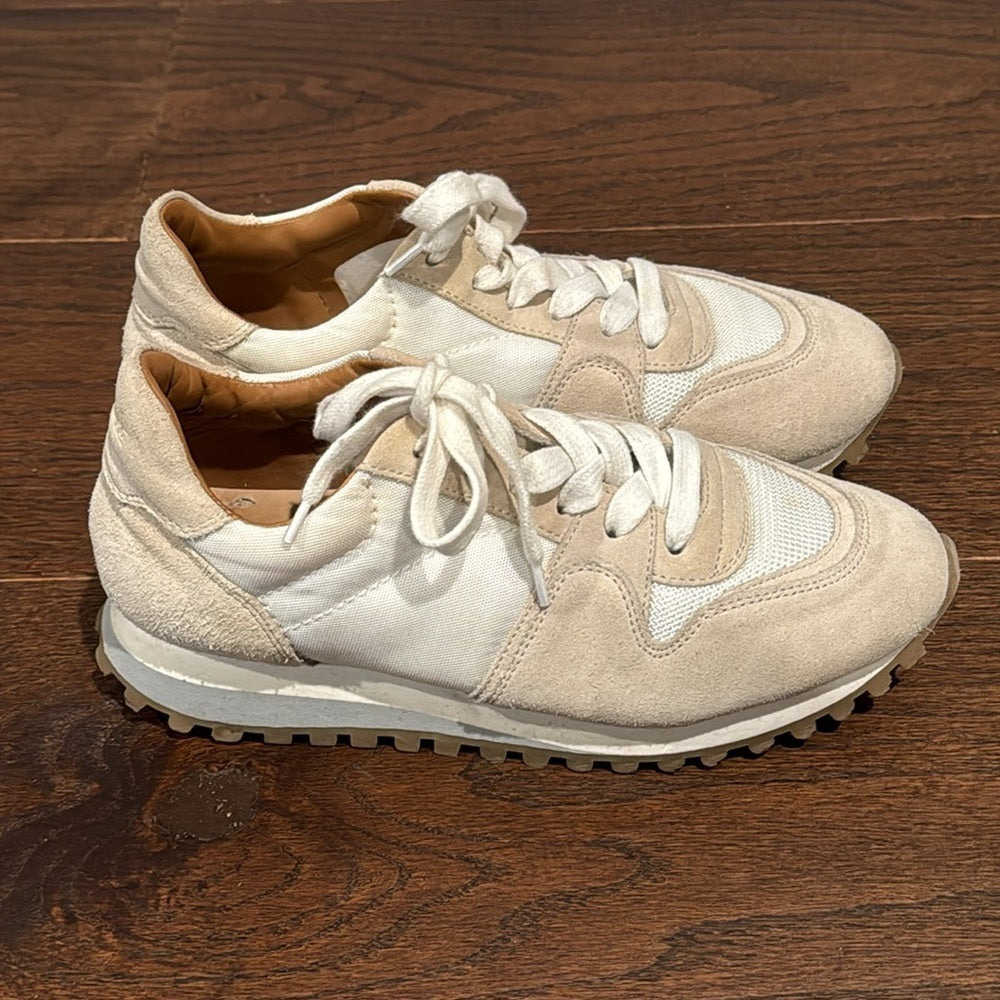 Closed Women’s White and Light Grey/Cream Sneakers Size 37/7
