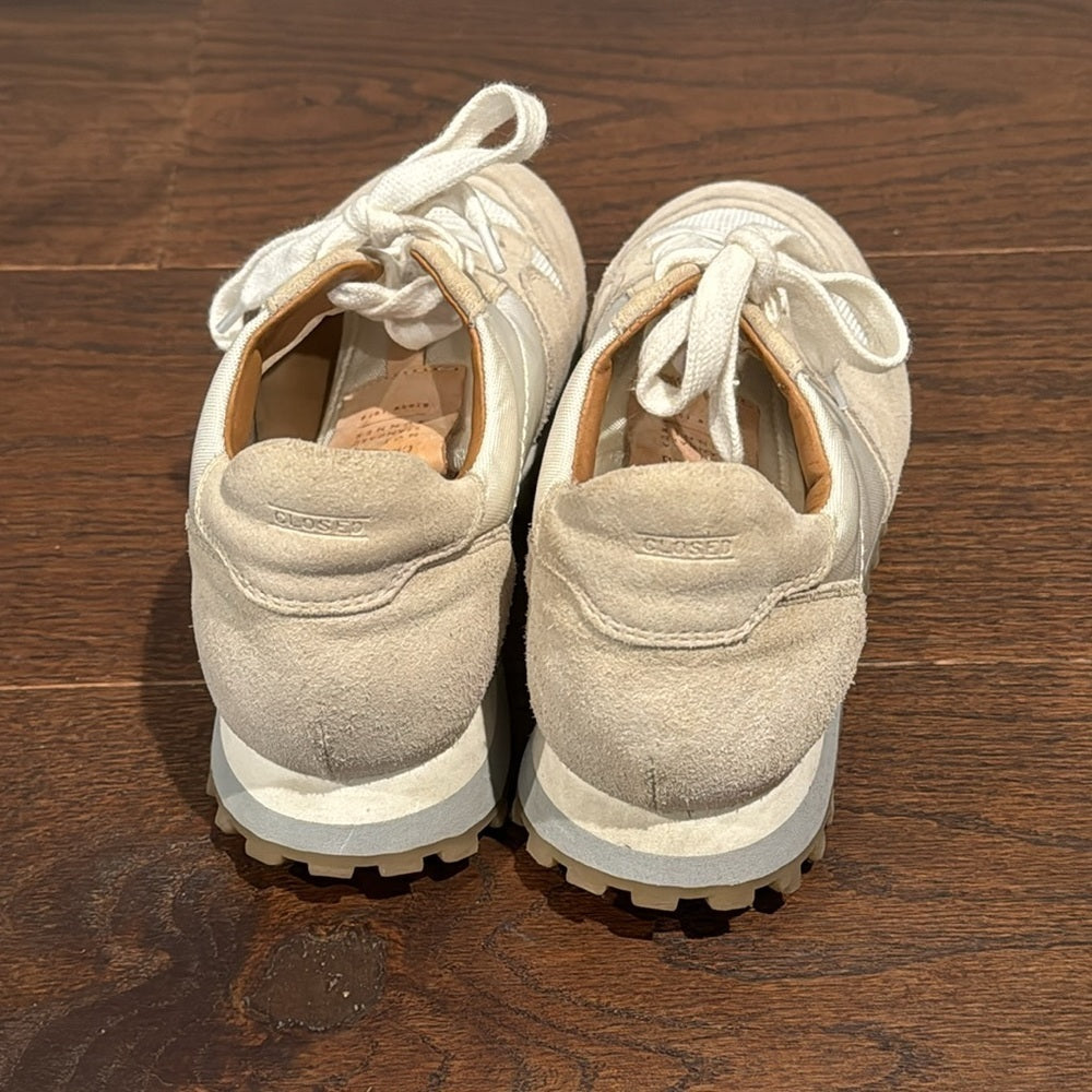 Closed Women’s White and Light Grey/Cream Sneakers Size 37/7