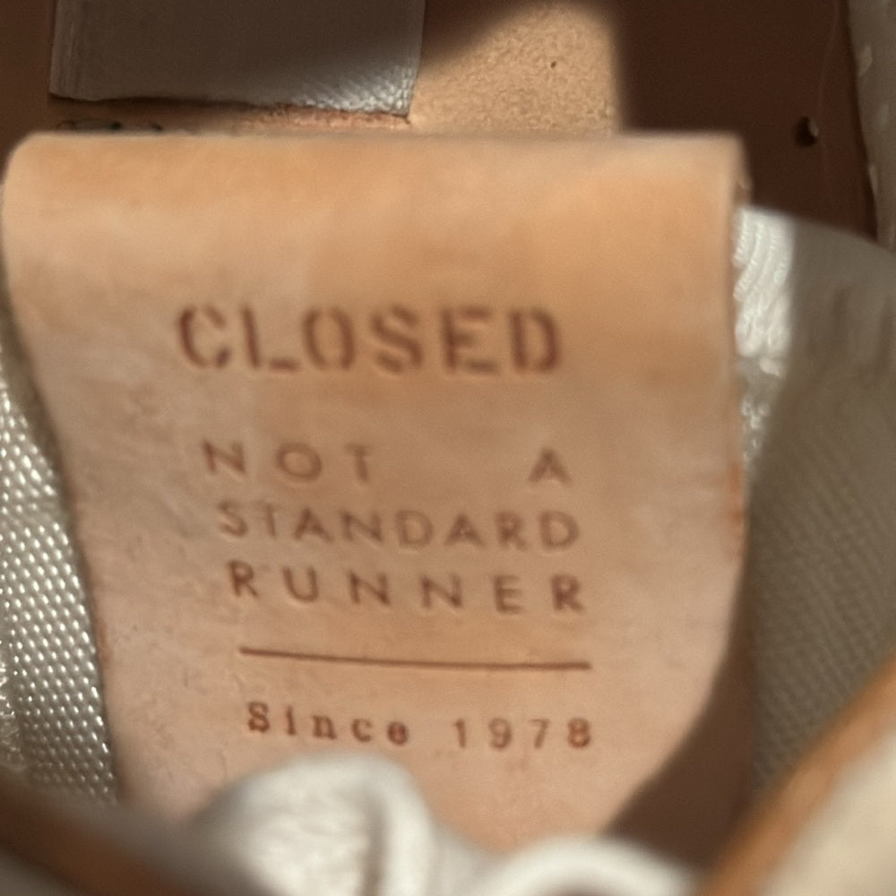 Closed Women’s White and Light Grey/Cream Sneakers Size 37/7