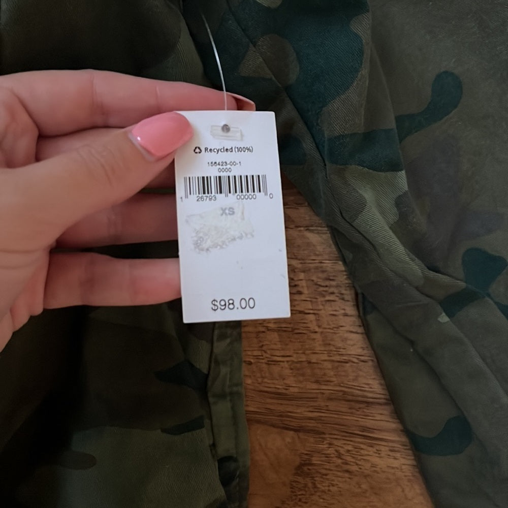 NWT Gap Women’s Camo Denim Jacket with Black and White Accents Size XS